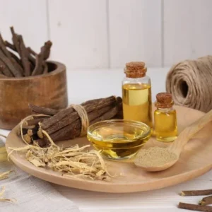 زيت عرق السوس لتفتيح البشرة